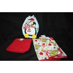 Lot Of 6 Christmas Kitchen Towels Potholders Holiday Theme